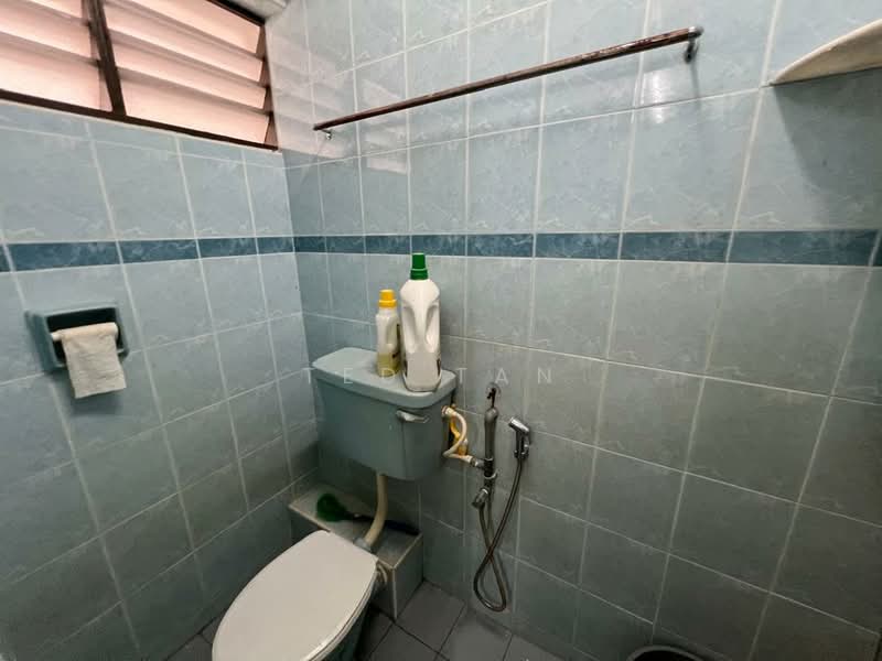Flat for Sale at Taman Sri Timur - Ted Tan - Bathroom - PropertyGuru.com.my