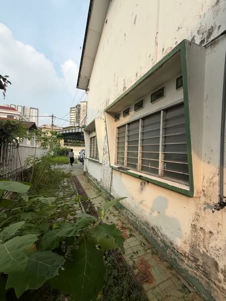 Semi-Detached House for Sale in Taman Overseas Union (Taman Oug) (Jalan Klang Lama (Old Klang Road)) - Jason Lim - Exterior - PropertyGuru.com.my