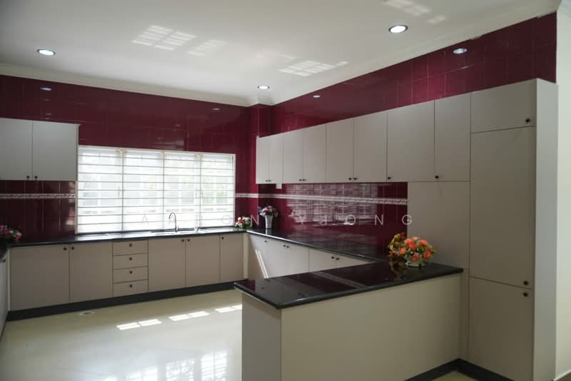 Bungalow for Rent in Country Heights (Kajang) - Aaron Yiong - Kitchen - PropertyGuru.com.my