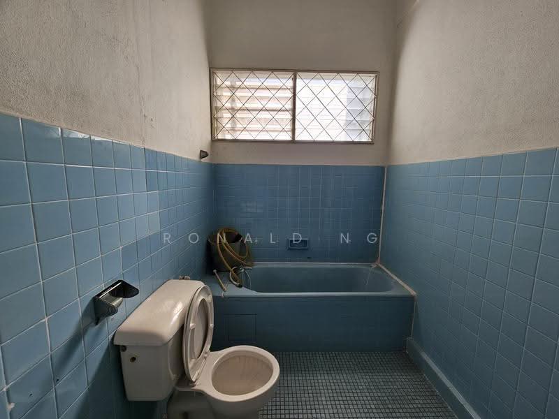 Bungalow House for Sale in Pulau Tikus (Penang) - Ronald Ng - Bathroom - PropertyGuru.com.my