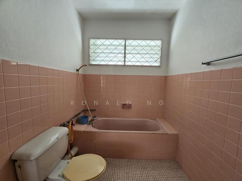 Bungalow House for Sale in Pulau Tikus (Penang) - Ronald Ng - Bathroom - PropertyGuru.com.my