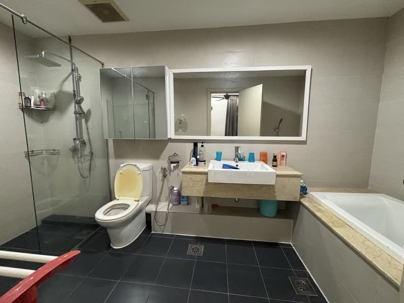Condominium for Sale at BayStar Condominium - Jan Tan - Bathroom - PropertyGuru.com.my