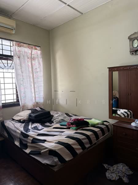 Rumah Teres 2 Tingkat untuk Dijual di Batu 9 (Cheras) - Rachel Krish - Bedroom - PropertyGuru.com.my