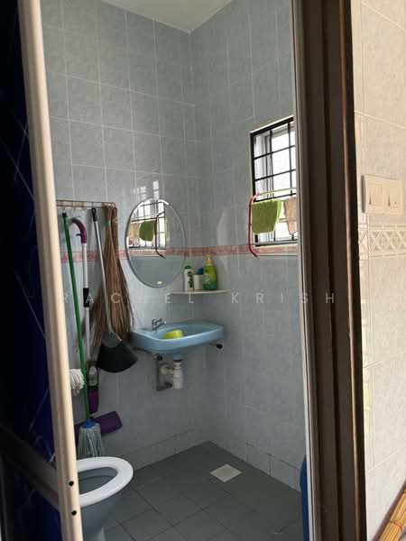 Rumah Teres 2 Tingkat untuk Dijual di Batu 9 (Cheras) - Rachel Krish - Bathroom - PropertyGuru.com.my