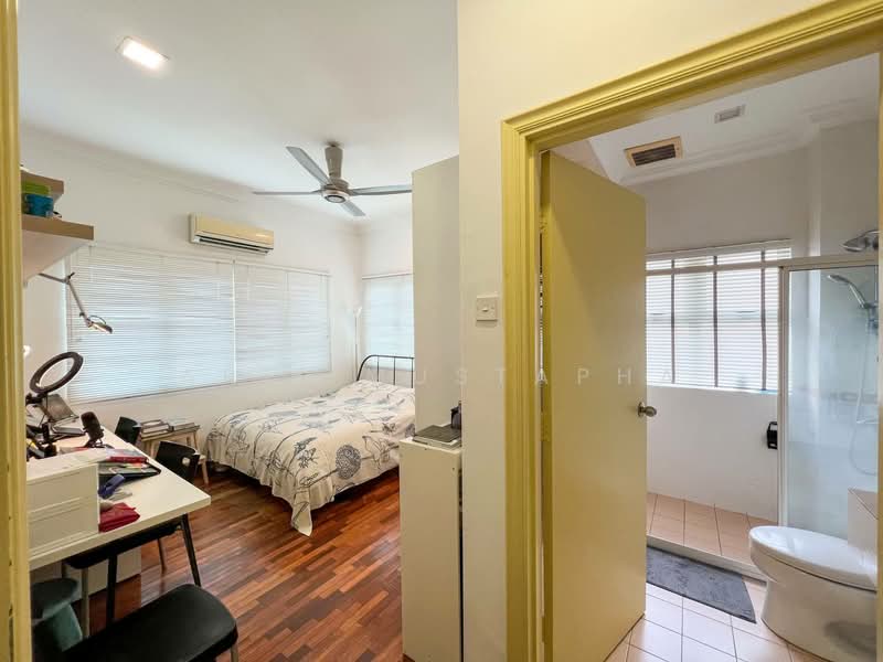 Bungalow for Sale in Ampang Jaya (Ampang) - Arif Mustapha - Bedroom - PropertyGuru.com.my
