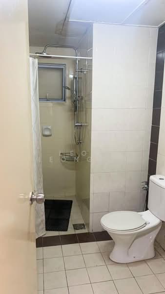 Servis Apartment untuk Disewa di Koi Kinrara - Leon Leong - Bathroom - PropertyGuru.com.my