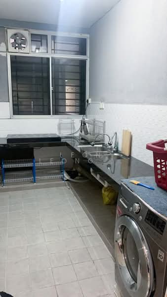 Servis Apartment untuk Disewa di Koi Kinrara - Leon Leong - Kitchen - PropertyGuru.com.my