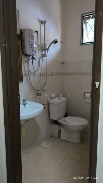 Rumah Teres 2 Tingkat untuk Dijual di Kota Damansara (Selangor) - Johnny Tan - Bathroom - PropertyGuru.com.my