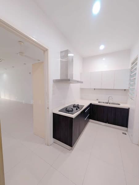 3-storey Terraced House for Rent in Tanjung Bungah (Penang) - Eric Choong - Kitchen - PropertyGuru.com.my