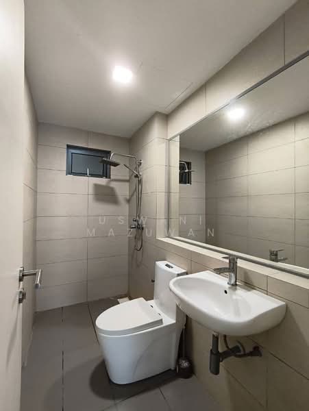 Condominium for Rent at Lakefront Residence - Uswani Mazuwan - Bathroom - PropertyGuru.com.my