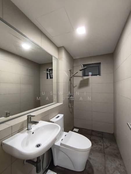 Condominium for Rent at Lakefront Residence - Uswani Mazuwan - Bathroom - PropertyGuru.com.my