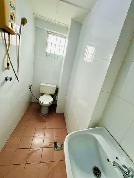 Condominium for Rent at Seri Cendekia - Addy Ng - Bathroom - PropertyGuru.com.my