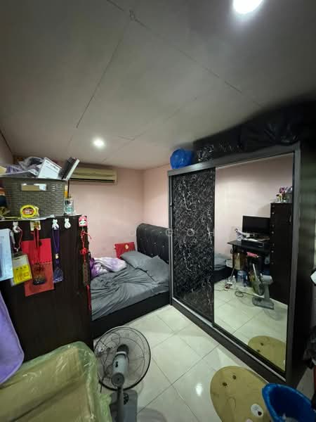 Bungalow for Sale in Taman Sri Pulai (Sikamat) - Leo Goh - Bedroom - PropertyGuru.com.my