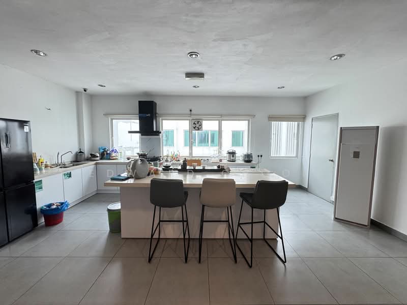 Shop / Office for Sale in Shah Alam (Selangor) - Edward Chooi - Kitchen - PropertyGuru.com.my