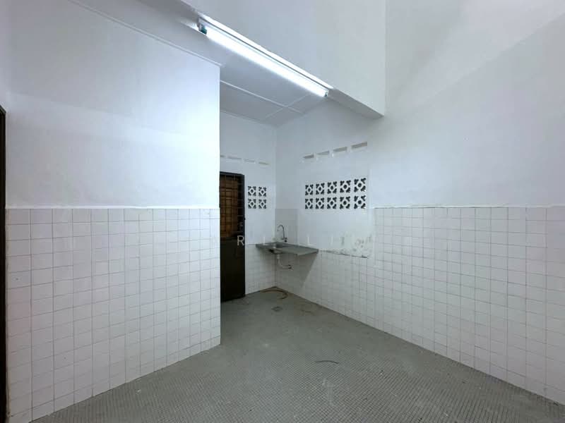 Taman Puteri Wangsa untuk Untuk Dijual - RM 588,000, Apr 2026 - Kitchen - PropertyGuru.com.my