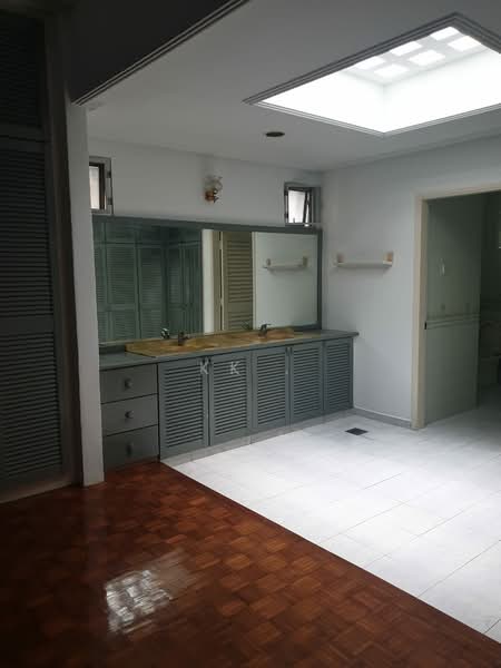 Bungalow for Rent in Damansara Heights (Kuala Lumpur) - KK . - Bathroom - PropertyGuru.com.my