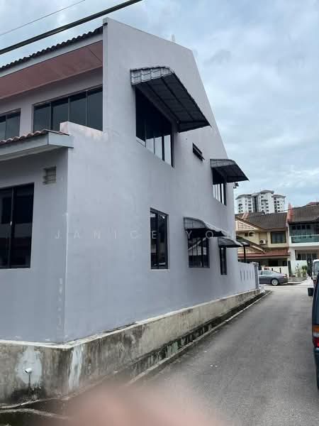 2-storey Terraced House for Rent in Taman Bukit Mewah (Tampoi) - Janice Yong - Exterior - PropertyGuru.com.my