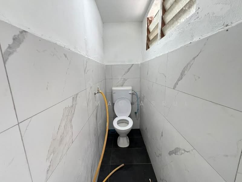 Simpang Renggam untuk Untuk Dijual - RM 348,000, Apr 2026 - Bathroom - PropertyGuru.com.my