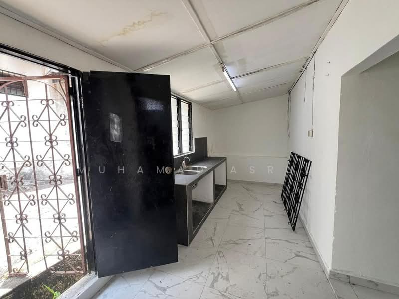 Simpang Renggam untuk Untuk Dijual - RM 348,000, Apr 2026 - Kitchen - PropertyGuru.com.my