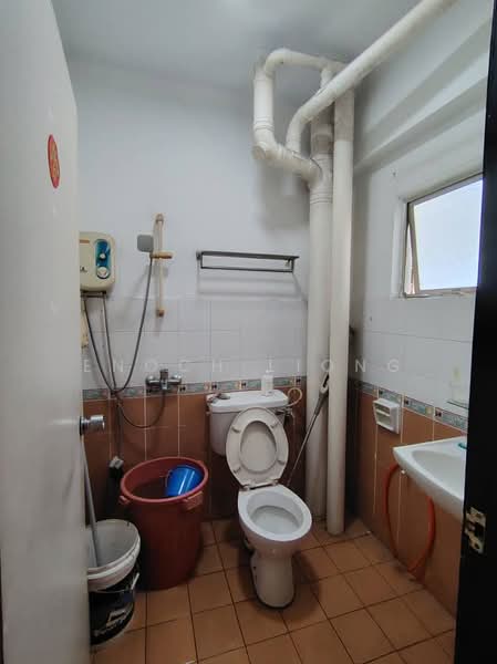 Putri Ria Apartment untuk Untuk Dijual - RM 280,000, Apr 2026 - Bathroom - PropertyGuru.com.my