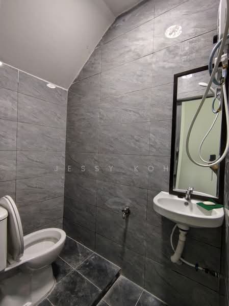 Rumah Teres 2 Tingkat untuk Disewa di Johor Bahru (Johor) - Jessy Koh - Bathroom - PropertyGuru.com.my