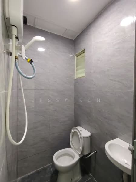 Rumah Teres 2 Tingkat untuk Disewa di Johor Bahru (Johor) - Jessy Koh - Bathroom - PropertyGuru.com.my