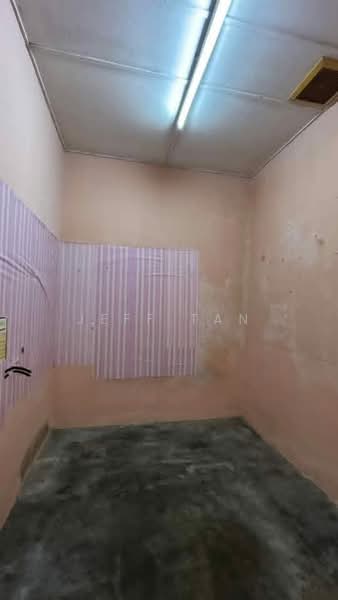 Taman Pengkalan Barat untuk Untuk Dijual - RM 185,000, Apr 2026 - Interior - PropertyGuru.com.my