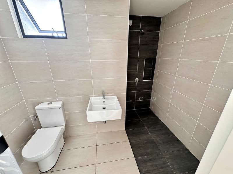 2-storey Terraced House for Sale in Rawang (Selangor) - Alice Low - Bathroom - PropertyGuru.com.my