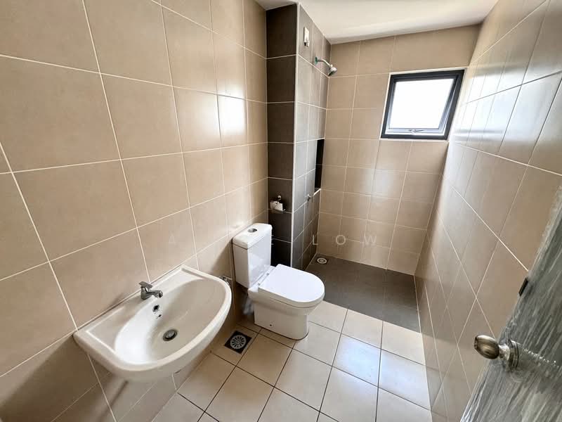2-storey Terraced House for Sale in Rawang (Selangor) - Alice Low - Bathroom - PropertyGuru.com.my