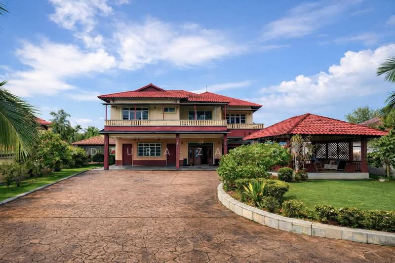 Bungalow for Sale in Country Heights (Kajang) - Adzura Zamedin - Exterior - PropertyGuru.com.my