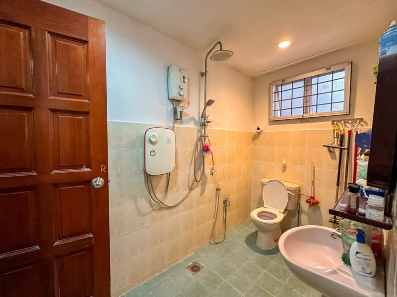 Seksyen 6 Wangsa Maju untuk Untuk Dijual - RM 1,400,000, Apr 2026 - Bathroom - PropertyGuru.com.my