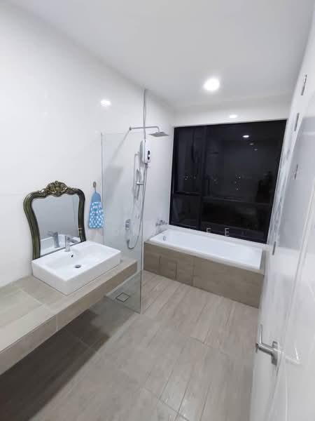 Condominium for Rent at The Parque Residences - Fiona Lee - Bathroom - PropertyGuru.com.my