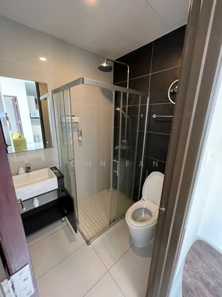 Condominium for Rent at Amberside @ Country Garden Danga Bay - John Fan - Bathroom - PropertyGuru.com.my