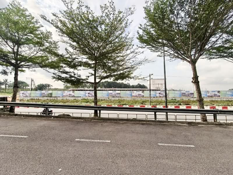 Jalan Perdana 3, Taman Sri Pulai Perdana, 2 Storey Shop Lot - 2