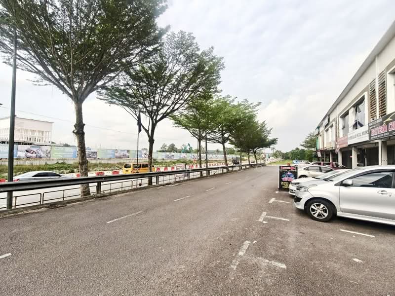 Jalan Perdana 3, Taman Sri Pulai Perdana, 2 Storey Shop Lot - 3