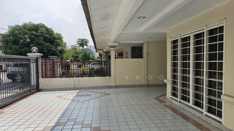 Rumah Teres untuk Dijual di Bandar Utama (Selangor) - Kenny Khoo - Exterior - PropertyGuru.com.my