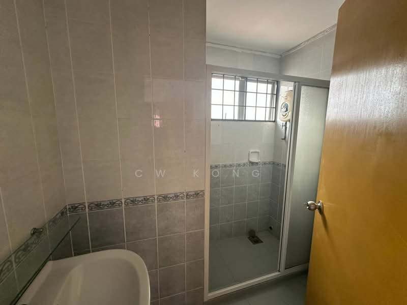 Townhouse for Sale in Desa Coalfields (Ijok) - CW Kong - Bathroom - PropertyGuru.com.my