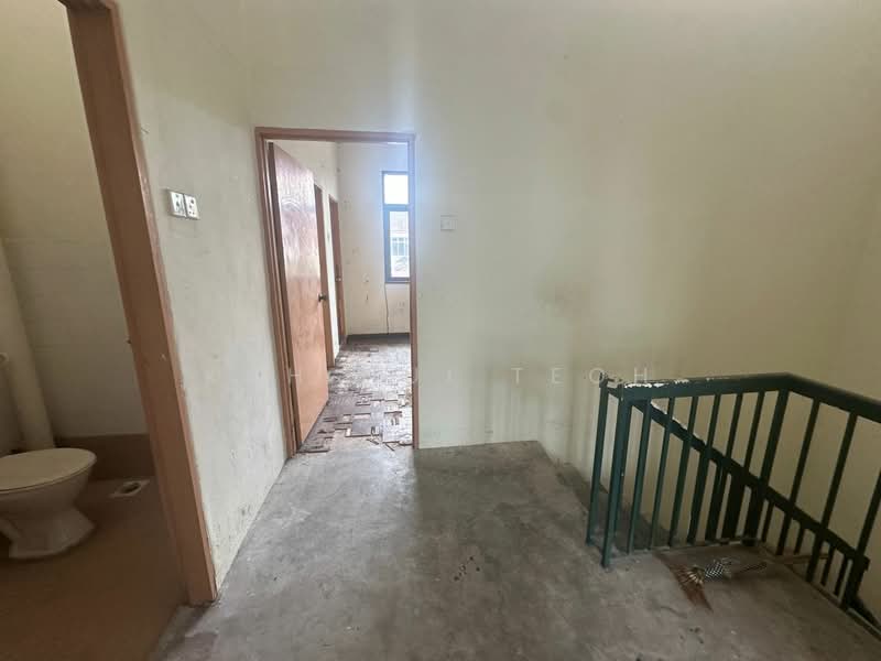 Taman Widuri untuk Untuk Dijual - RM 320,000, Apr 2026 - Bathroom - PropertyGuru.com.my