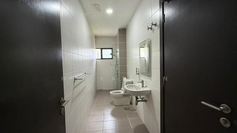 Rumah Berkembar untuk Dijual di Jade Hills (Kajang) - Hei Kar Jun - Bathroom - PropertyGuru.com.my
