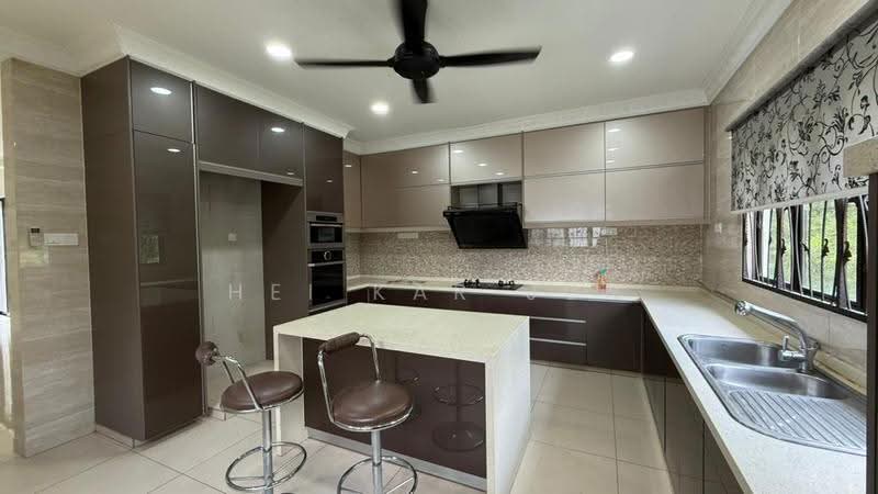 Rumah Berkembar untuk Dijual di Jade Hills (Kajang) - Hei Kar Jun - Kitchen - PropertyGuru.com.my