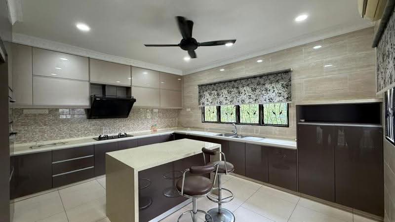 Rumah Berkembar untuk Dijual di Jade Hills (Kajang) - Hei Kar Jun - Kitchen - PropertyGuru.com.my