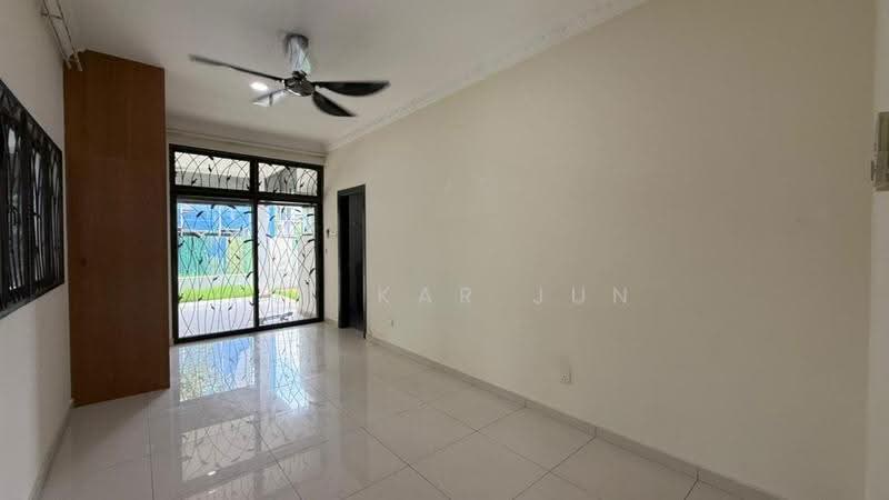 Rumah Berkembar untuk Dijual di Jade Hills (Kajang) - Hei Kar Jun - Living Room - PropertyGuru.com.my