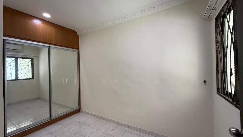 Rumah Berkembar untuk Dijual di Jade Hills (Kajang) - Hei Kar Jun - Bedroom - PropertyGuru.com.my