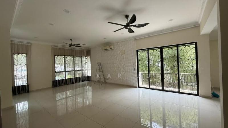 Rumah Berkembar untuk Dijual di Jade Hills (Kajang) - Hei Kar Jun - Living Room - PropertyGuru.com.my