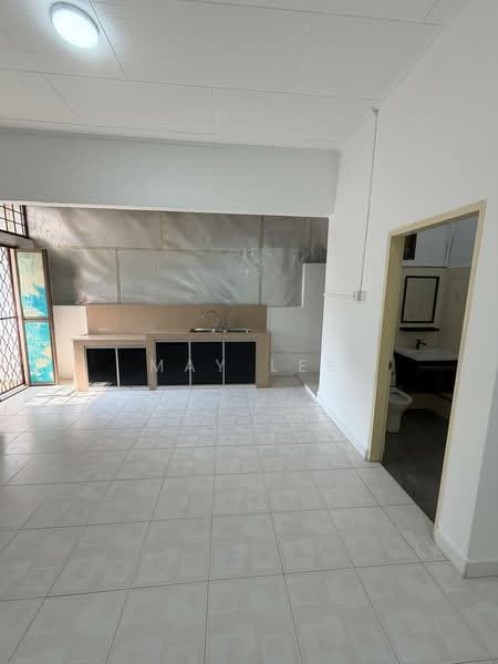 Rumah Teres 1 Tingkat untuk Dijual di Taman Daya (Johor Bahru) - May Lee - Kitchen - PropertyGuru.com.my
