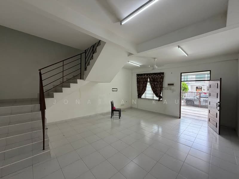 Taman Scientex Kulai untuk Untuk Dijual - RM 448,000, Apr 2026 - Living Room - PropertyGuru.com.my