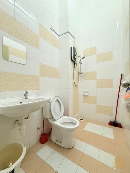 2-storey Terraced House for Sale in Setia Damai (Setia Alam) - Hao Kai Khaw - Bathroom - PropertyGuru.com.my