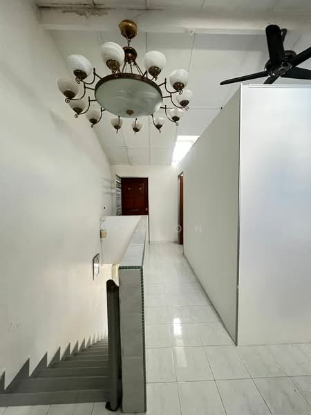 Rumah Teres 2 Tingkat untuk Dijual di Taman Selayang Utama (Selayang) - MY Loh - Corridor - PropertyGuru.com.my