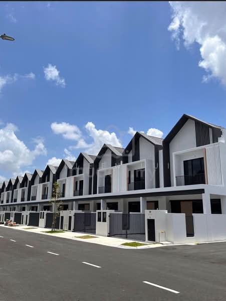 Perjiranan 8 Bandar Dato' Onn - 1