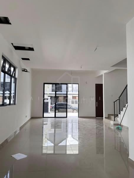 Perjiranan 8 Bandar Dato' Onn - 2